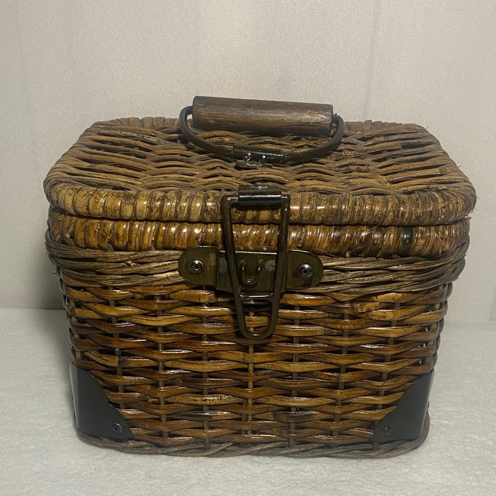 Wicker Basket hinged
